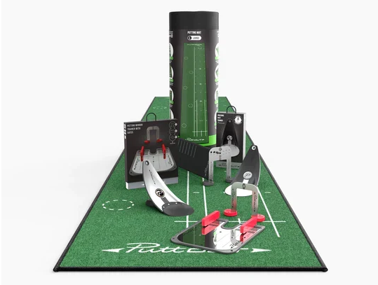 PuttOUTのパッティング練習器具